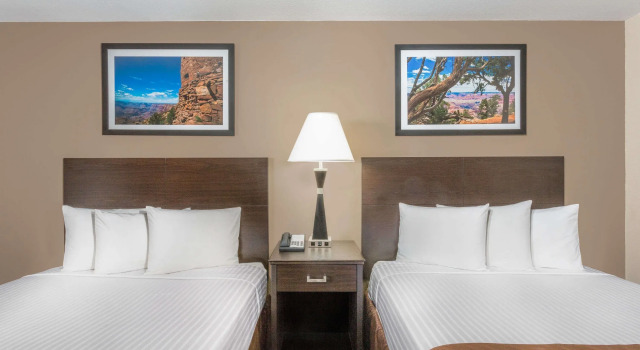 Четырёхместный номер Standard Travelodge by Wyndham Lake Havasu