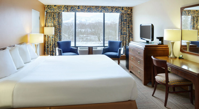 Номер Standard Greenwood Inn & Suites
