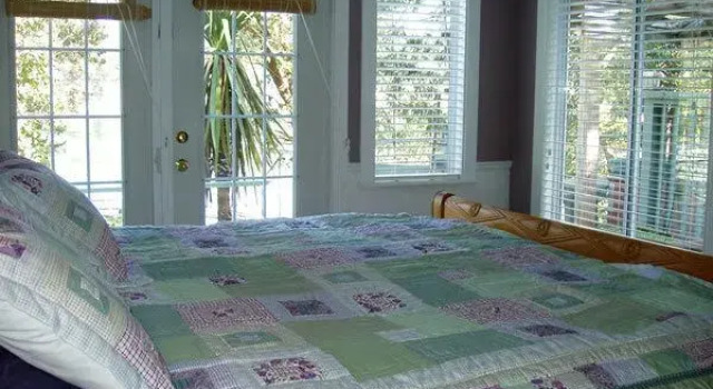 Люкс с видом на восход Arbutus Point Oceanfront B & B