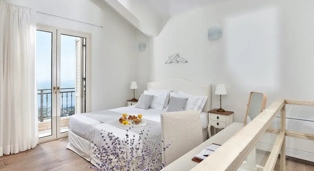 Вилла с видом на море Villa Omikron