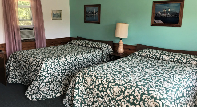 Четырёхместный номер Standard Bass River Motel