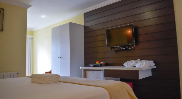 Апартаменты Chris Wellness Resort Hotel
