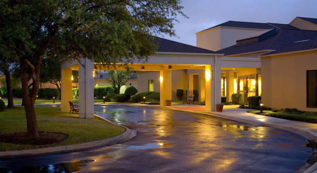Четырёхместный номер Standard Courtyard by Marriott San Antonio Medical Center