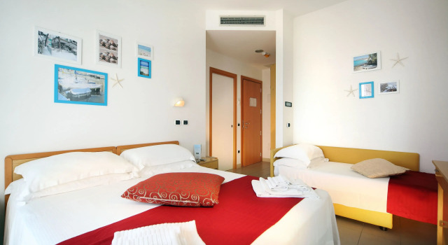 Трёхместный номер Standard Hotel ABC