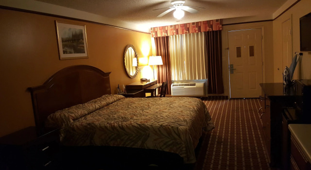 Двухместный номер Standard Deluxe Inn and Suites