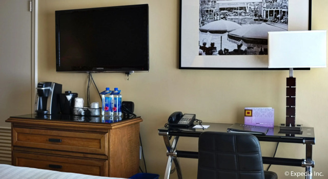 Четырёхместный номер Standard The Lafayette Hotel, Swim Club & Bungalows