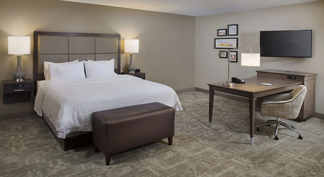 Двухместный номер Standard Hampton Inn by Hilton Garden City Long Island