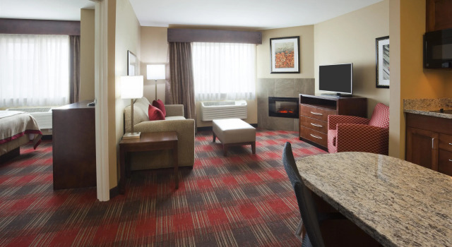 Люкс Deluxe Gateway Park Hotel and Suites