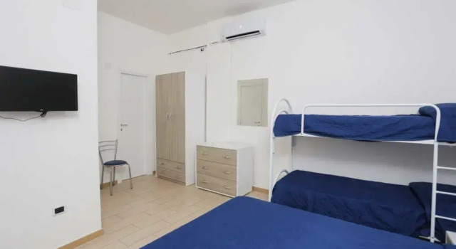 Camping B&B Lido di Salerno, Book Campingplads Hoteller i Salerno med parkering, Parkering