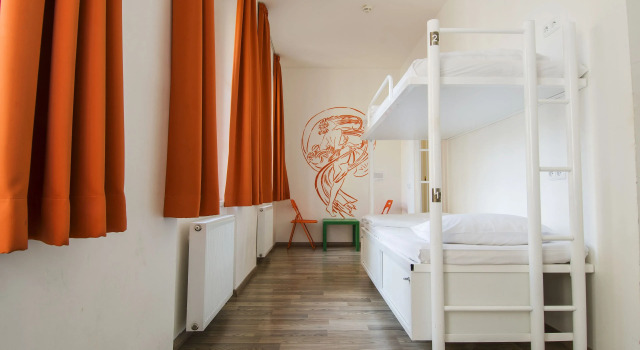 Кровать в общем номере Safestay Prague Charles Bridge