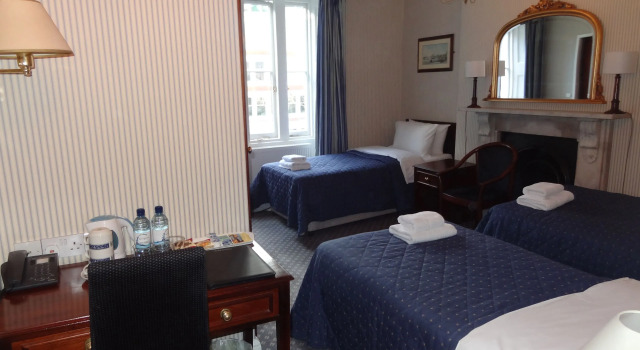 Трёхместный номер Regency House Hotel