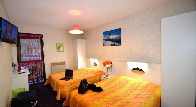 Четырёхместный номер Standard Hôtel Le Picors