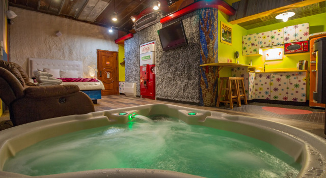 Студия Superior Adventure Suites