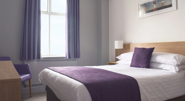 Двухместный номер Standard George Hotel