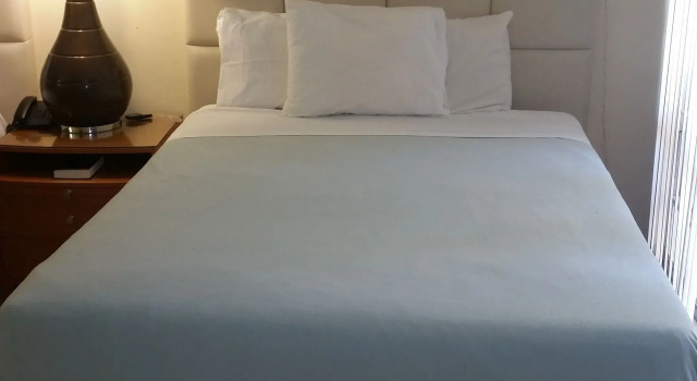 Четырёхместная студия Ocean Mile Hotel