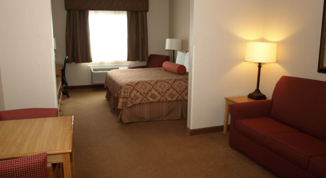Люкс Deluxe Savanna Inn & Suites