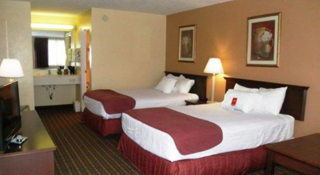 Четырёхместный номер Standard Best Western Wyota Inn