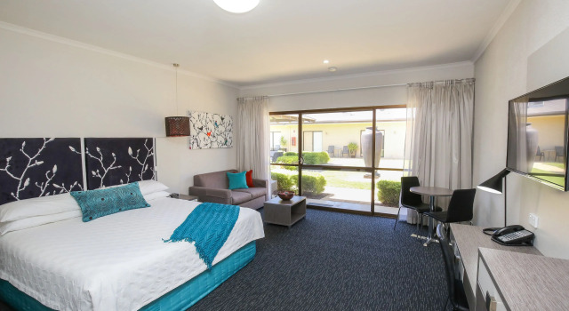 Номер Executive Comfort Inn Deakin Palms