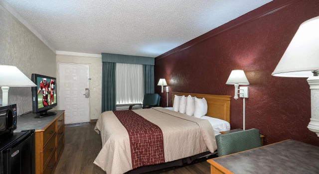 Двухместный номер Superior Red Roof Inn Tampa Bay - St. Petersburg