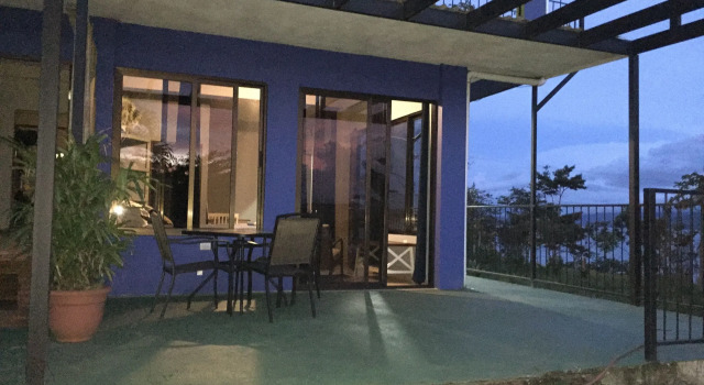 Полулюкс Bluebay Bugenvil Lake Lodge
