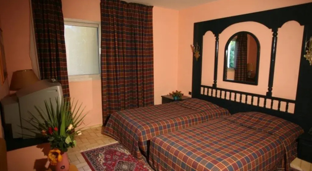 Трёхместный номер Standard RS Hotel Karam Palace