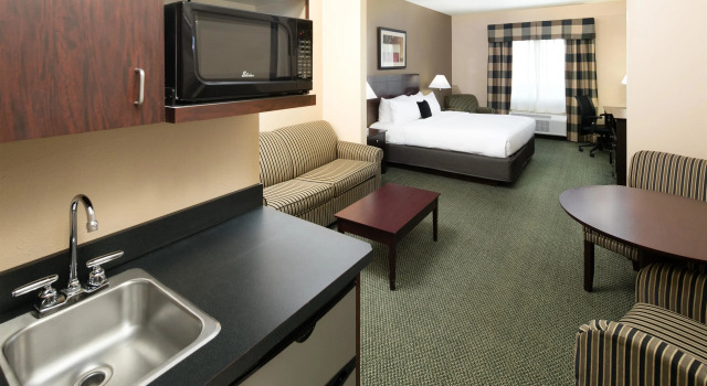 Двухместный люкс Country Inn & Suites Etown