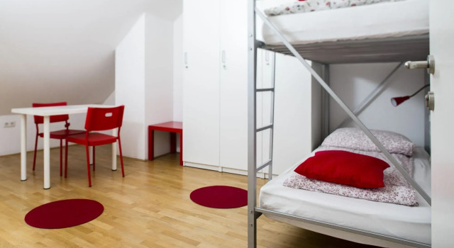 Четырёхместный семейный номер Standard Cukrarna Guest Accommodation