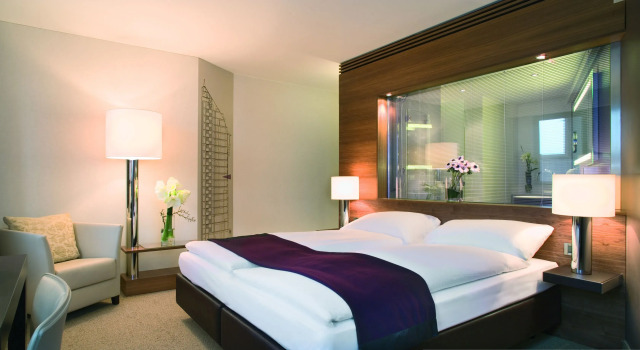 Семейный номер Standard MÖVENPICK Hotel Hamburg City, historischer Wasserturm im Schanzenpark