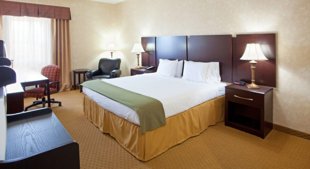 Двухместный номер Standard Holiday Inn Express Prince Frederick by IHG