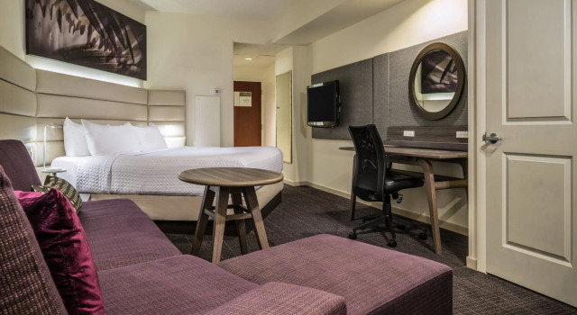 Двухместный номер Standard Crowne Plaza Springfield by IHG