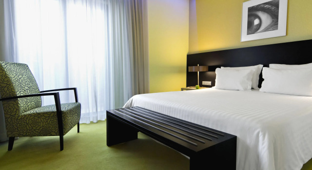Двухместный номер Superior SANA Capitol Hotel