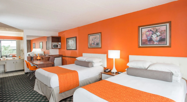 Четырёхместный номер Standard Howard Johnson by Wyndham Clearwater - Dunedin