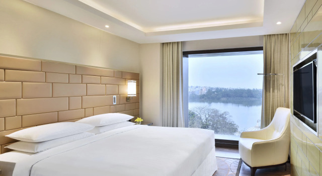 Двухместный полулюкс Courtyard by Marriott Bengaluru Hebbal