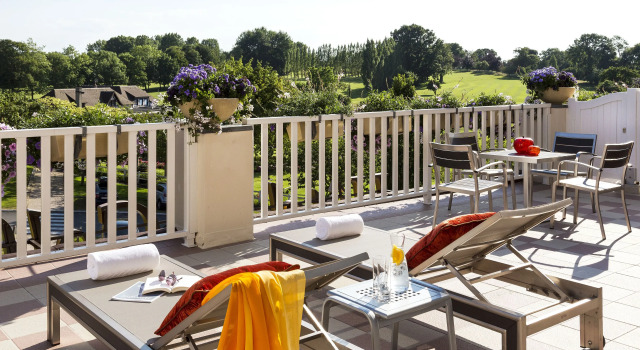 Полулюкс Hôtel Barrière L'Hôtel du Golf Deauville