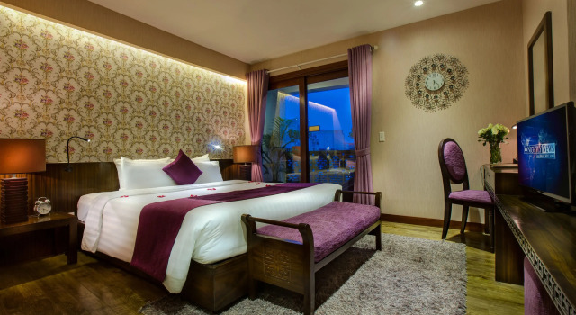 Полулюкс с балконом Oriental Suites Hotel & Spa