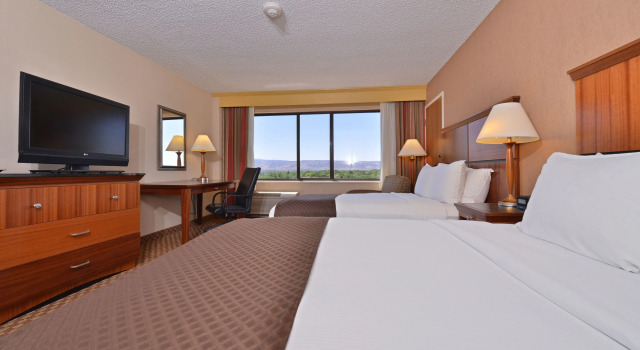 Четырёхместный номер Standard DoubleTree by Hilton Grand Junction