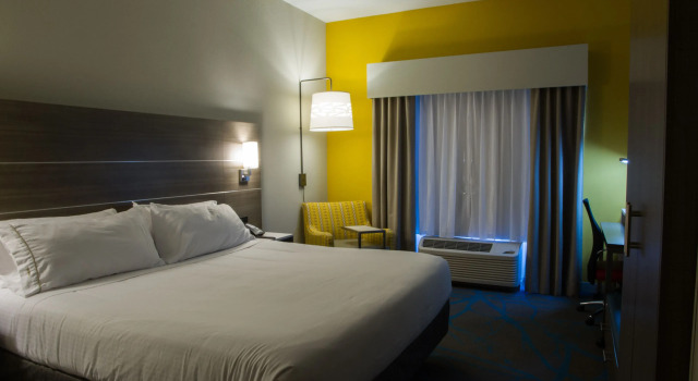 Двухместный номер Standard Holiday Inn Express & Suites Litchfield by IHG
