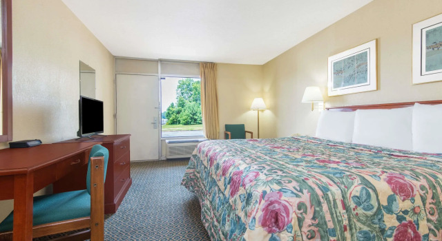 Двухместный номер Standard Days Inn by Wyndham Greenville