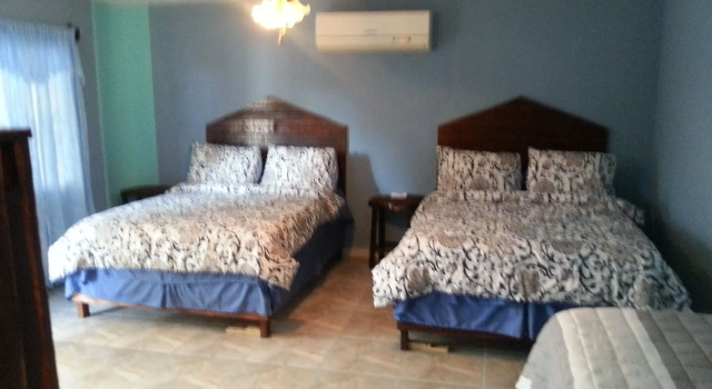 Номер Comfort La Delphina B&B Bar and Grill Hotel