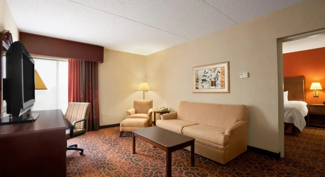 Двухместный люкс Hampton Inn Cleveland-Solon