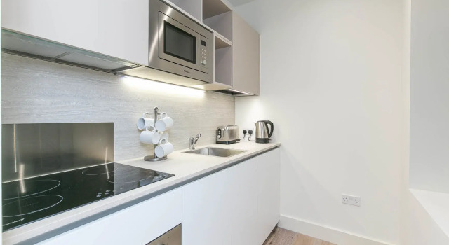 Апартаменты Business Deluxe Heathrow Apartments & Parking