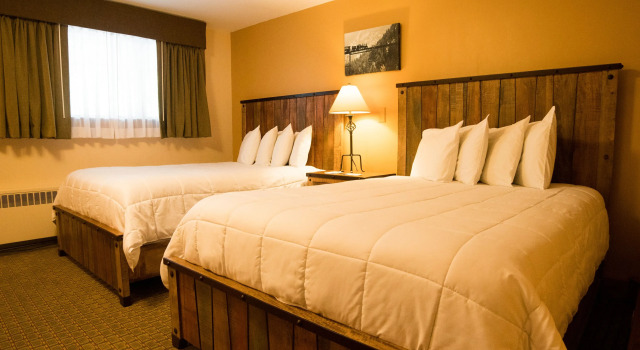 Четырёхместный номер Standard Silver Moon Inn