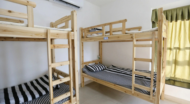 Кровать в общем номере (женский номер) South Face Hostel Jinhu Branch