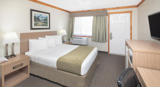 Двухместный номер Standard Travelodge by Wyndham Golden Sportsman Lodge