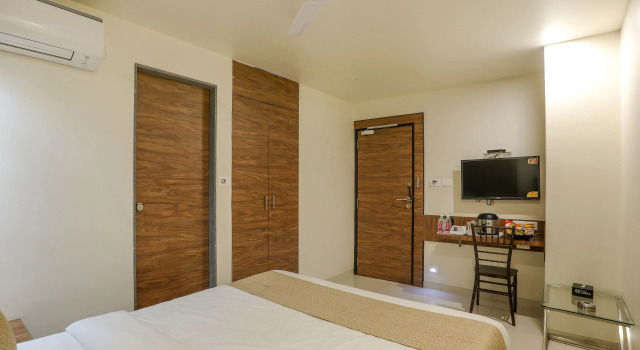 Номер Deluxe Hotel Limra Surat