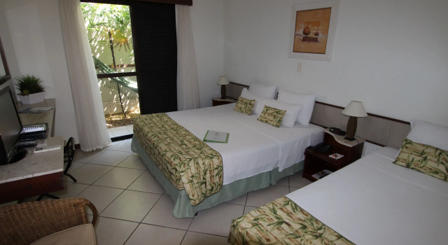 Трёхместный номер Standard с балконом Hotel Ilhas do Caribe - Na melhor região da Praia da Enseada