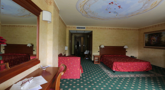 Полулюкс Hotel Cristallo