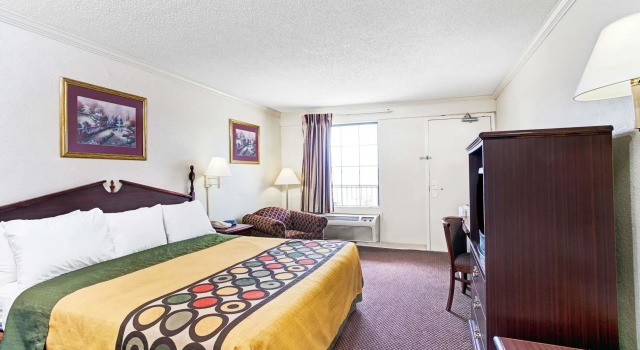 Двухместный номер Standard Super 8 by Wyndham Clarksville East