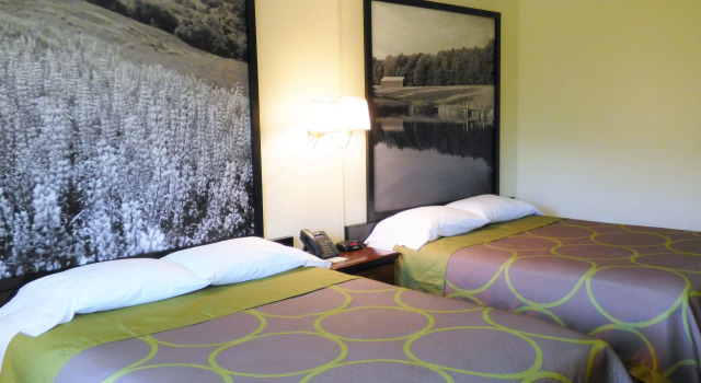Четырёхместный номер Standard Super 8 by Wyndham Burnham/Lewistown