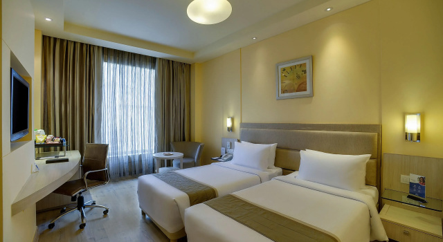 Двухместный номер Superior Sarovar Portico Naraina, Hotel